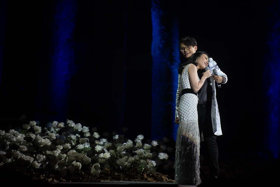 Mỹ Tâm lần đầu tựa vai Hà Anh Tuấn, cùng hát về thời thanh xuân